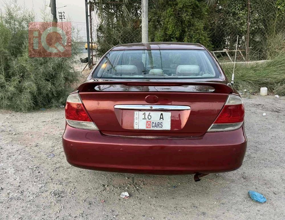 تۆیۆتا کامری